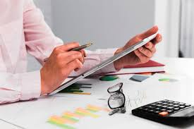 юрист по налоговым спорам